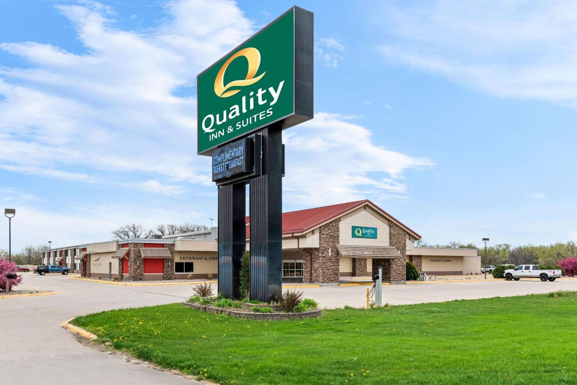 Quality Inn & Suites Columbus Exterior foto
