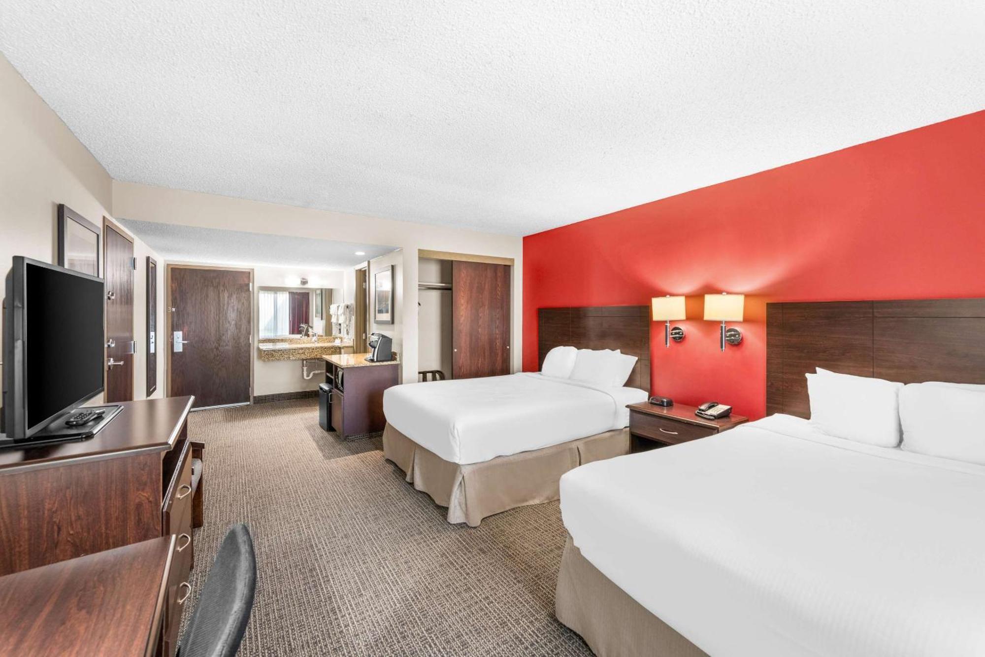 Quality Inn & Suites Columbus Exterior foto
